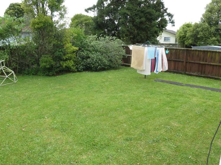 99 Bruce Mclaren Road Henderson_13