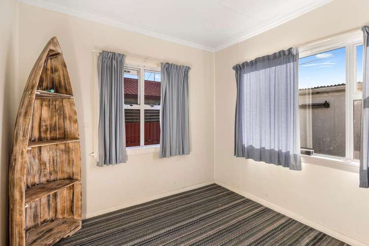 51 Parker Avenue Levin_16