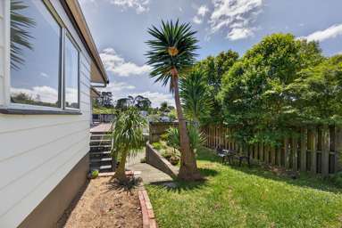 2/32A Helena Street_1