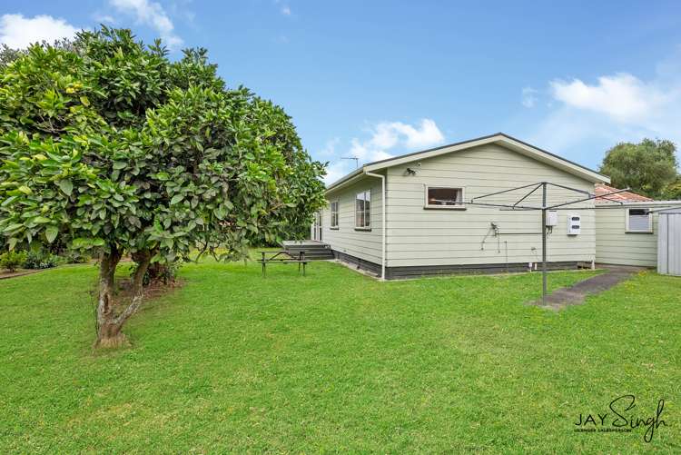2/11 Cameron Street Papakura_13