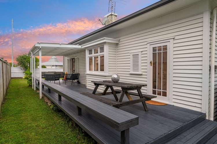 275 Mount Albert Road_3