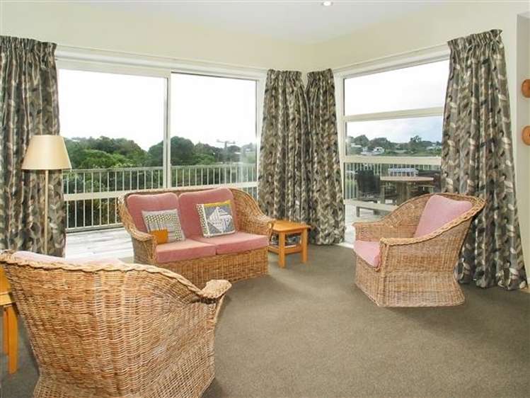 19 Gray Street Pukerua Bay_12