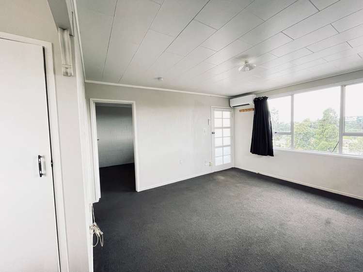 8 Anzac Parade Hamilton Central_5