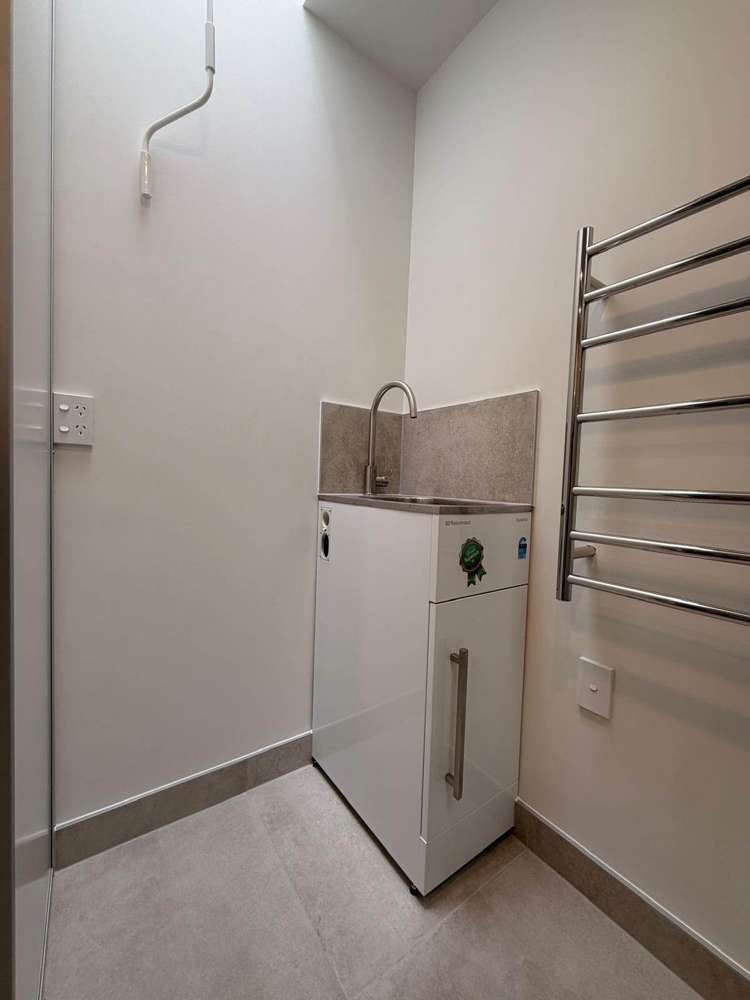 O/2 Alpers Avenue Epsom_8