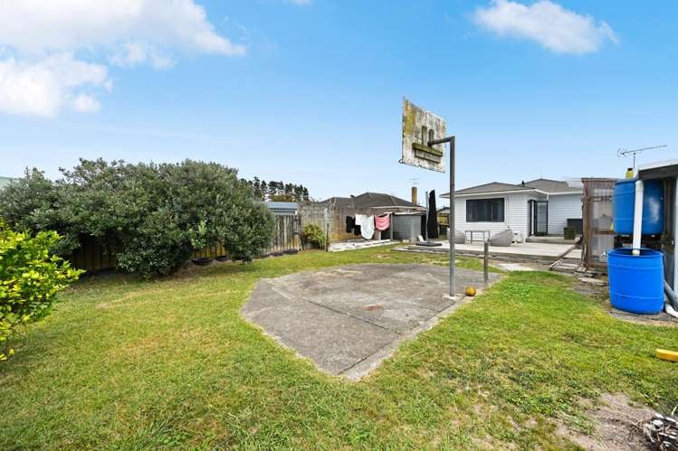 87 Montgomery Crescent Bader_14