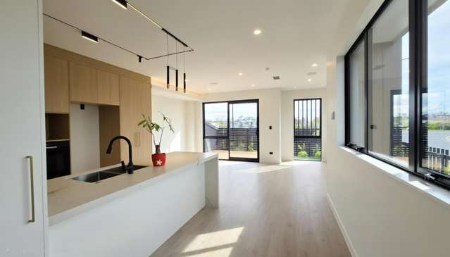 1/73 Te Taruna Drive Milldale_2