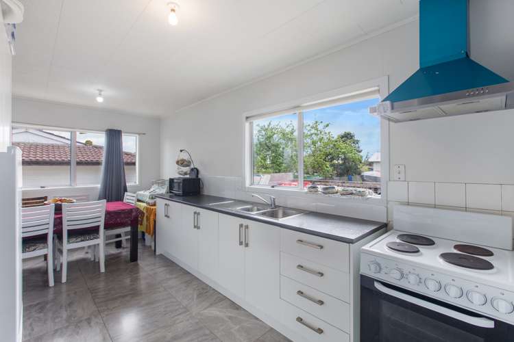 102 Finlayson Avenue Clendon Park_4