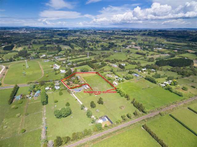 130 Boord Crescent Kumeu_1