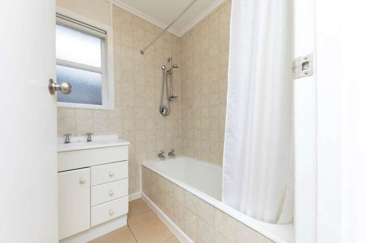 7 Glengarry Road Glen Eden_12