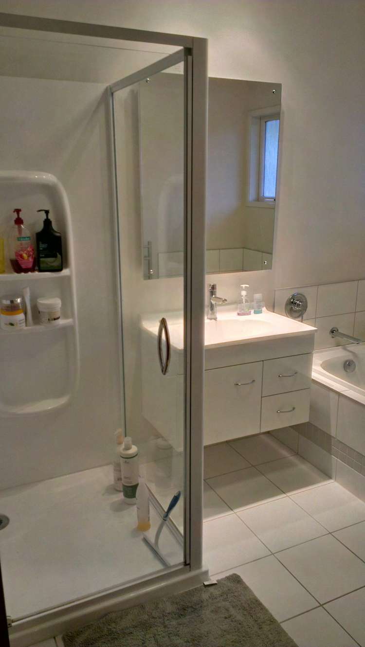 1/6 Cron Avenue Te Atatu South_6