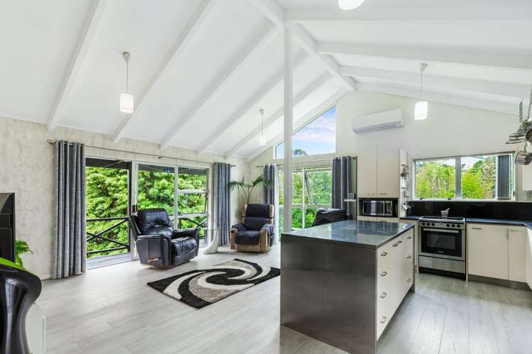 42 McEntee Road Waitakere_16