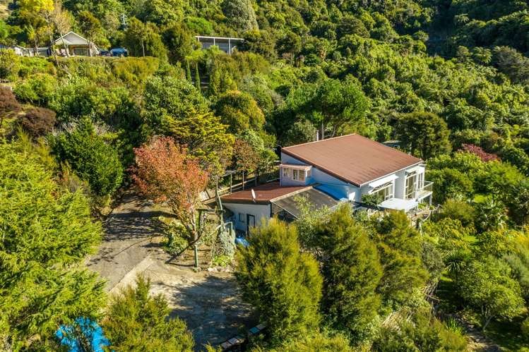 577 Queen Charlotte Drive Havelock_14