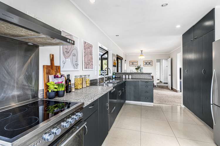 7 Cobar Close Maupuia_7