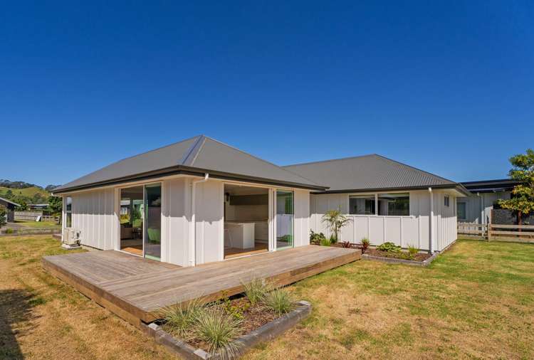 43 Longreach Drive Cooks Beach_22