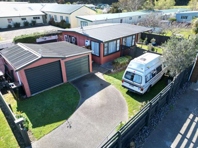 15 Te Awa Street Foxton Beach_1