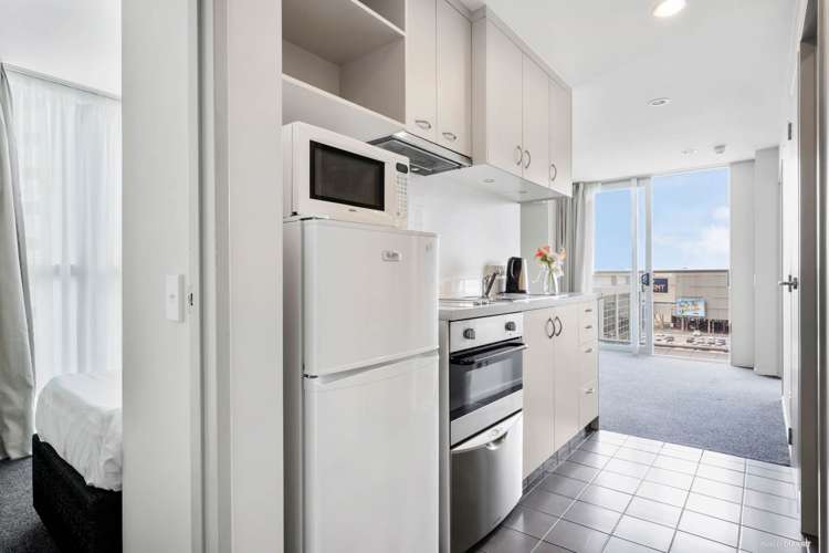 603/17 Amersham Way Manukau_4