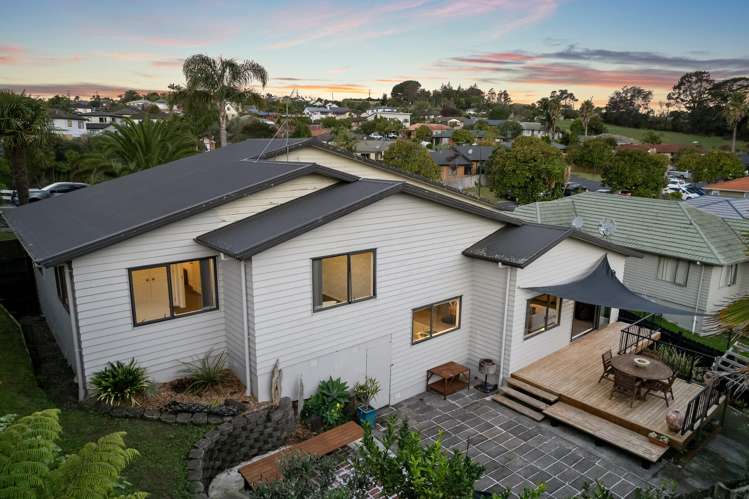 78 View Ridge Drive Ranui_2