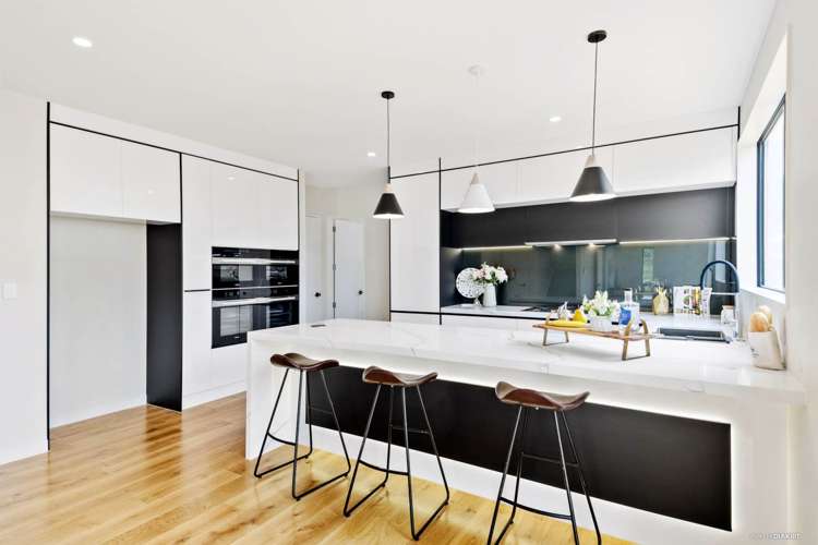 16 Headsail Drive Long Bay_12