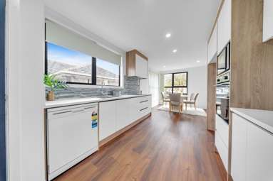 1 Sutton Avenue_4