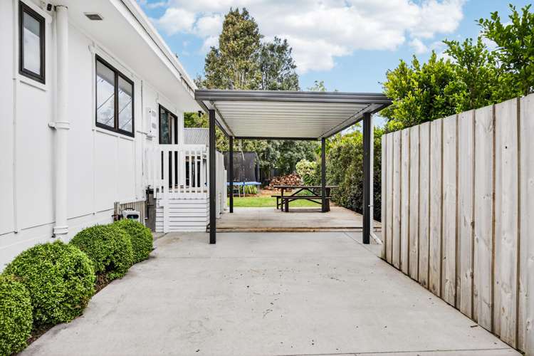 53 Cambridge Road Riverhead_19