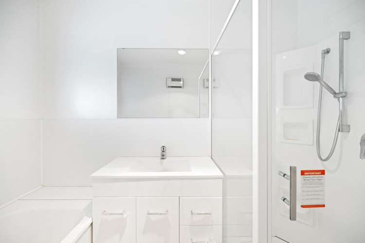 2 Guy Place Melville_16