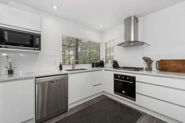 6 Greenwich Place Rototuna_3