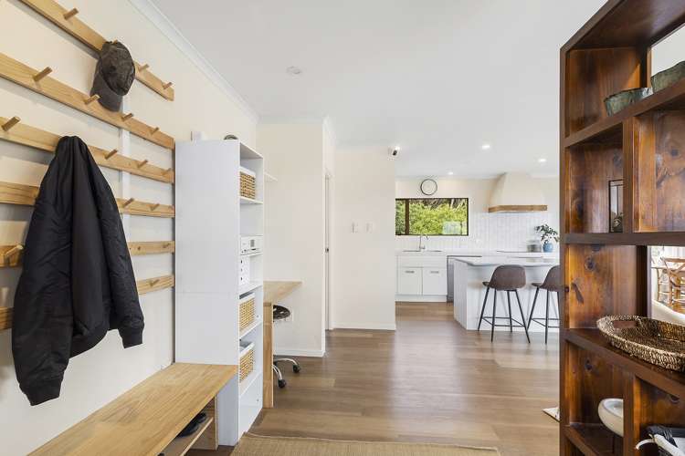 13 De Castro Place Titahi Bay_13