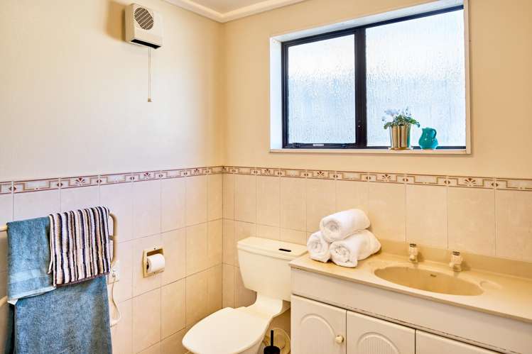 1 The Top Gallant Whitby_15