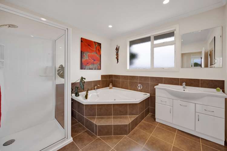 21 Longview Drive Merrilands_20