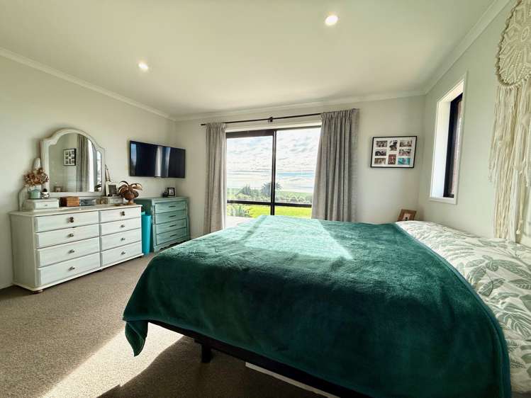669A Te Hutewai Road Raglan_17