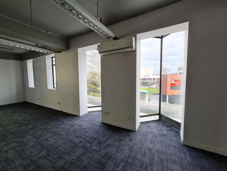 88 Broadway Newmarket_3