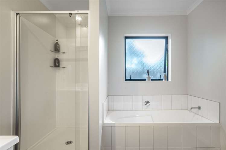 33a Gill Avenue Te Atatu Peninsula_15