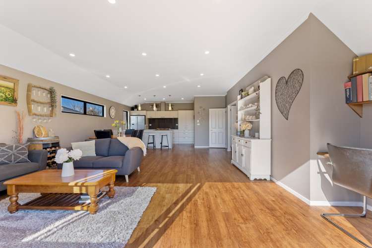 18 Wanderers Avenue Brightwater_6