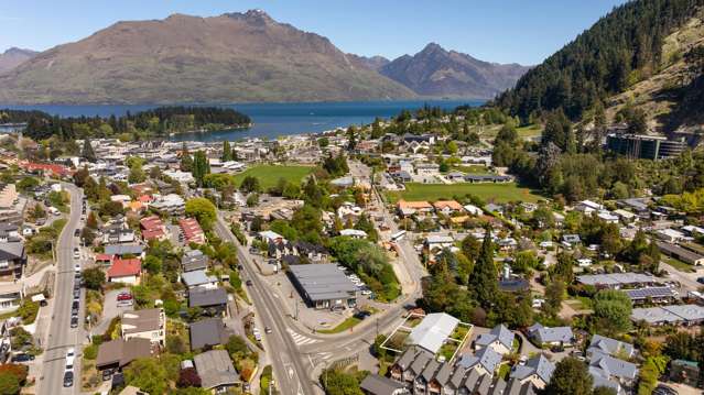 66A and 66B Robins Road Queenstown_1