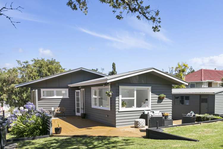 68 Hilling Street Titirangi_0