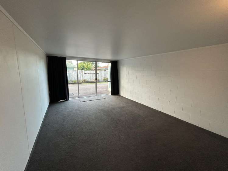 2/531 Devonport Road 1047_7