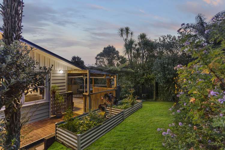 114 Captain Scott Road Glen Eden_6