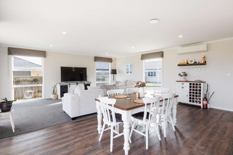 16 Cyprus Place Fitzherbert_13