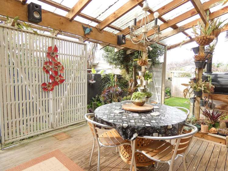 5 Te Whena Street Otaki Beach_16