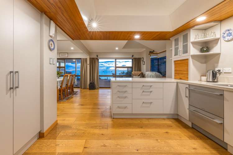 1B Kohutuhutu Road Raumati Beach_11
