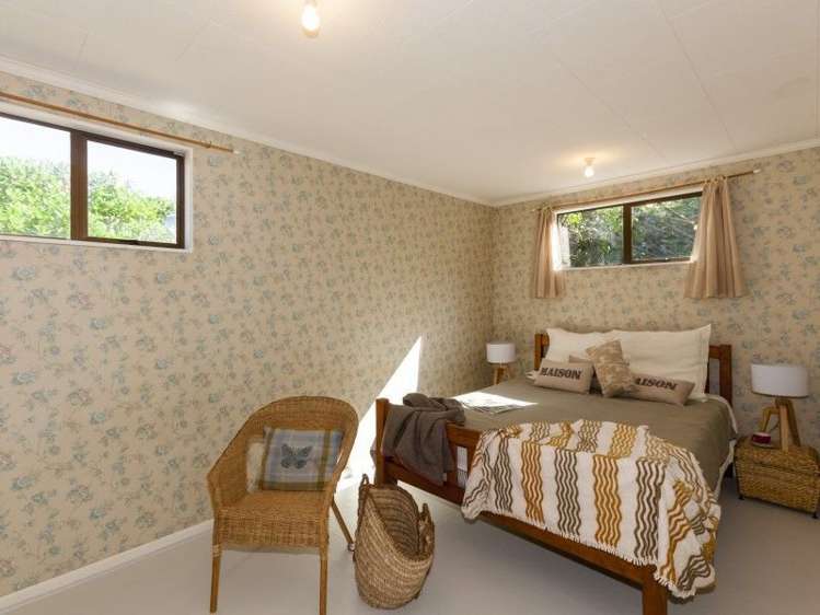 88 Wellington Road Paekakariki_5