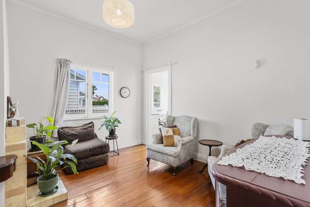 17 Preston Avenue Mount Albert_4