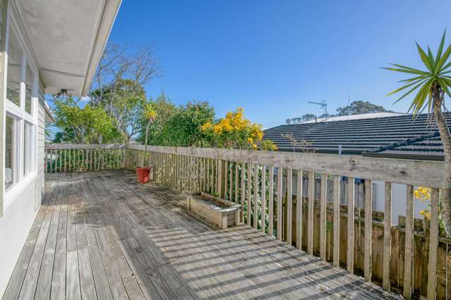 822A East Coast Road Oteha_2