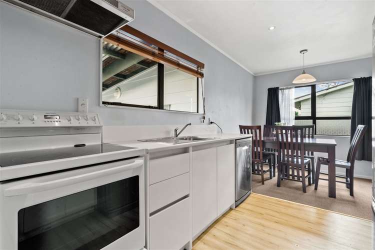 2/72 Settlement Road Papakura_4