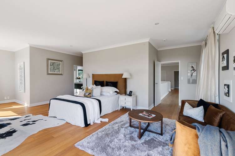 60 James Paige Lane Riverhead_9