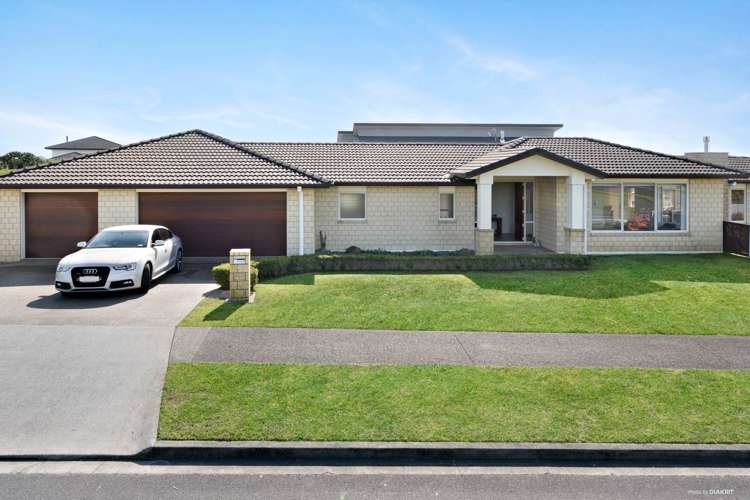 44 Constellation Avenue Beachlands_1