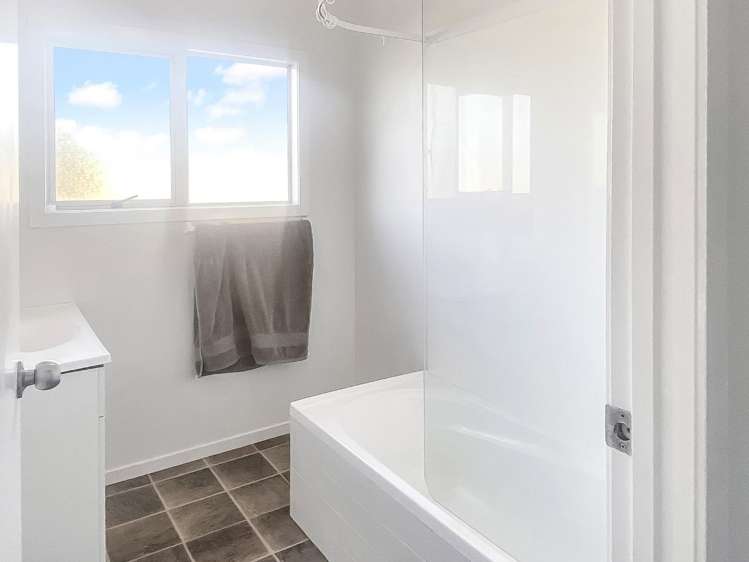10d Rangitahi Street 10917_10