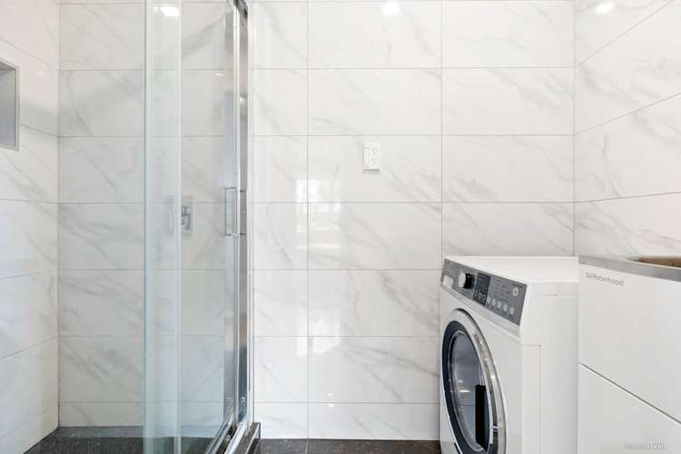 4 Glenvil Lane Te Atatu Peninsula_15