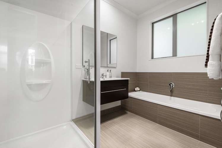 16 Major Henry Greens Silverdale_29