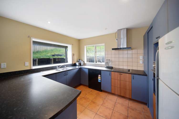 17 Fairchild Avenue Goodwood Heights_15